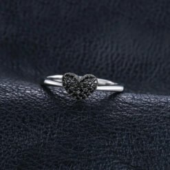black heart ring 110-02