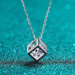 cube pendant necklace 382-002