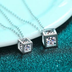 cube pendant necklace 382-003