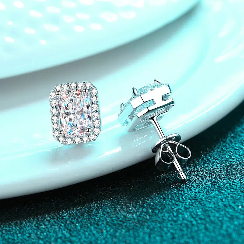 emerald cut studs 429-001