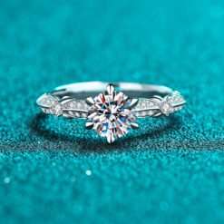 round cut engagement rings 358-002